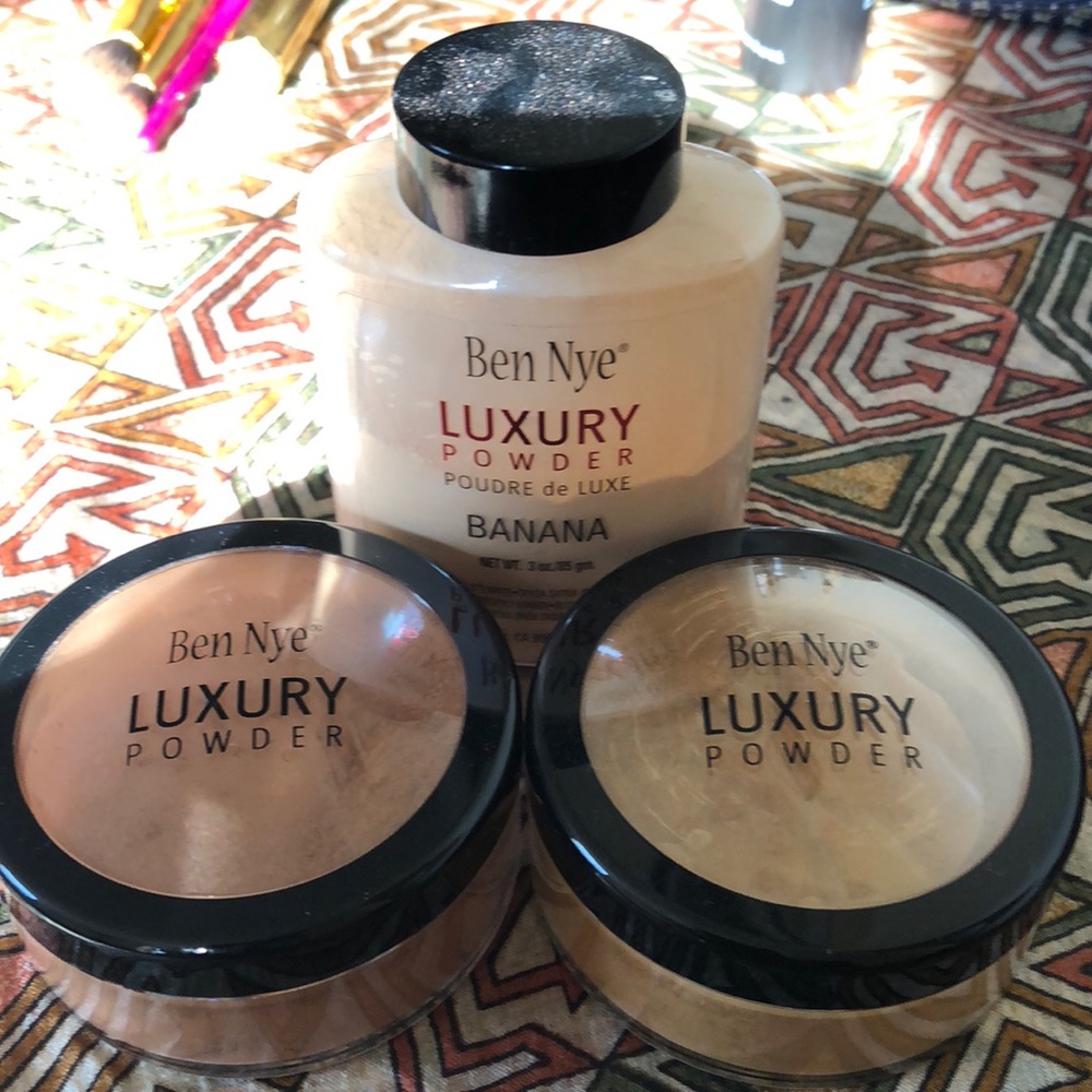 Ben Nye loose powder bundle